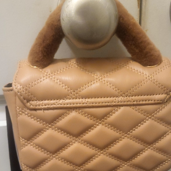 Kylie & Kendall tan purse - Picture 7 of 9